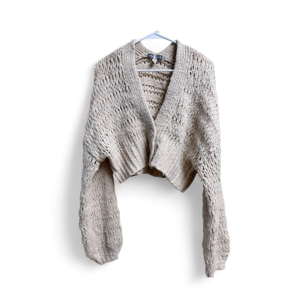 Urban Outfitters Cropped Cardigan Sweater Medium Beige Chunky Knit